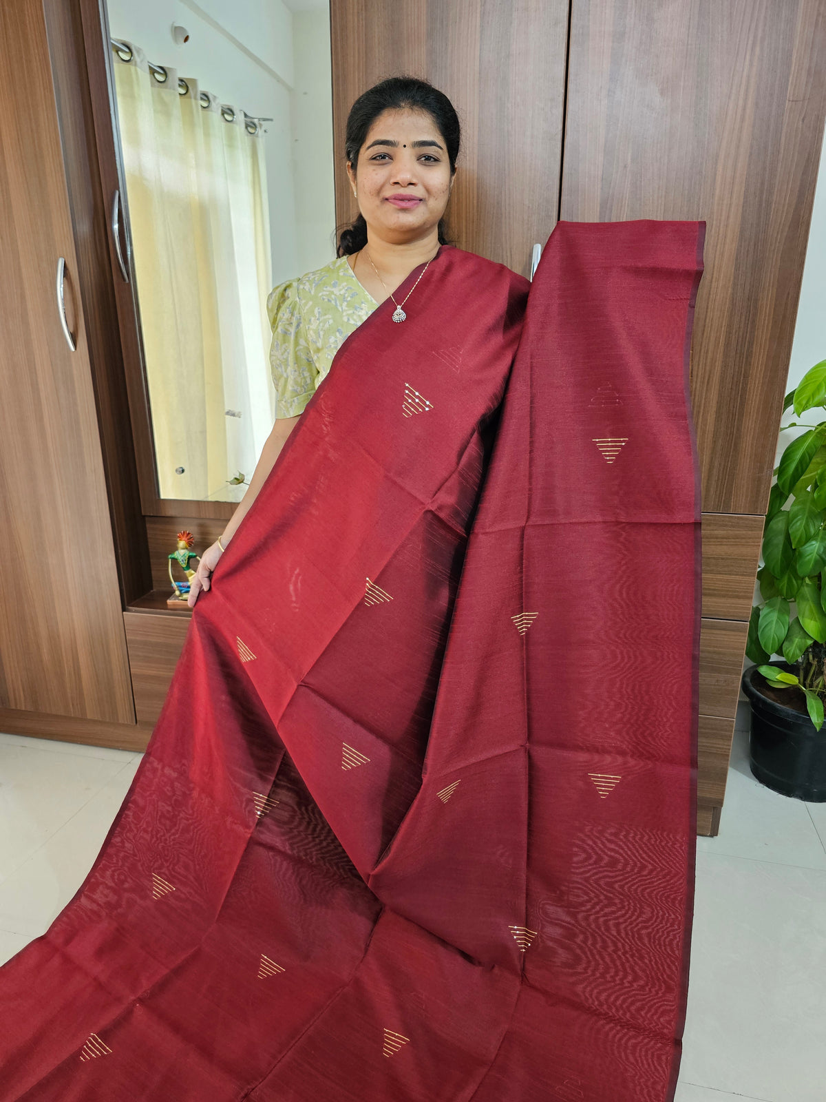 Semi Raw Silk - Maroon with Mustard Yellow