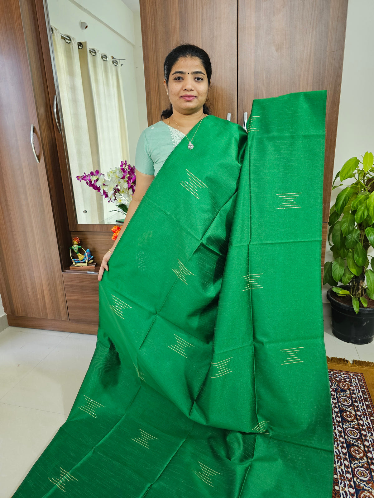 Semi Raw Silk - Green with Sea Blue