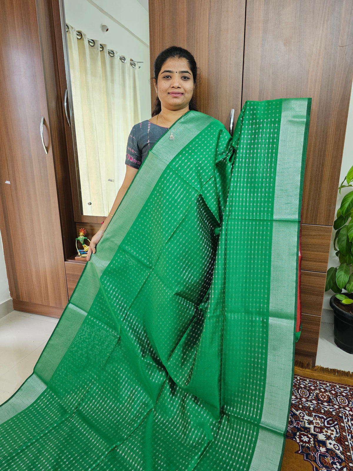 Semi Raw Silk - Green with Red