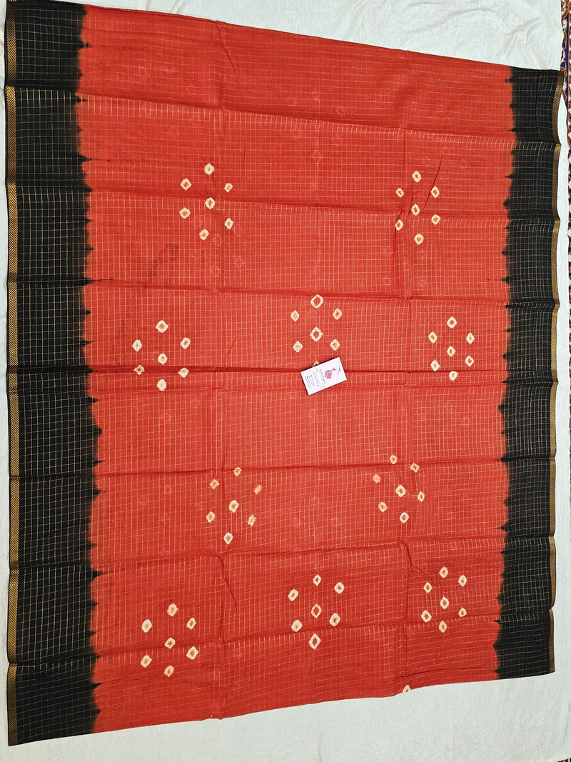 Madurai Sungadi Cotton Small Checks  Saree - Rust Orange with Black