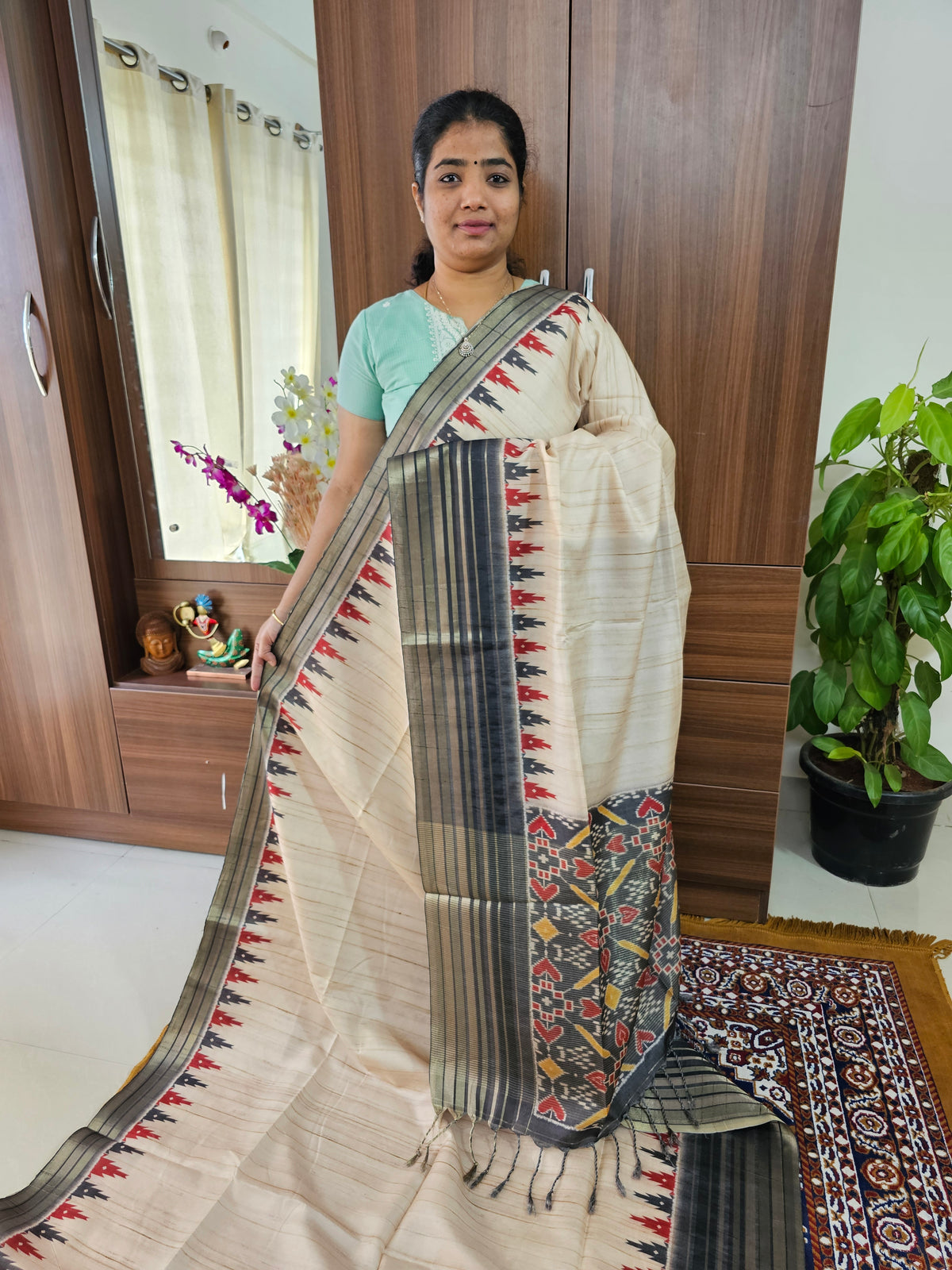 Semi Tussar with Digital Printed Saree - Cream with Grey