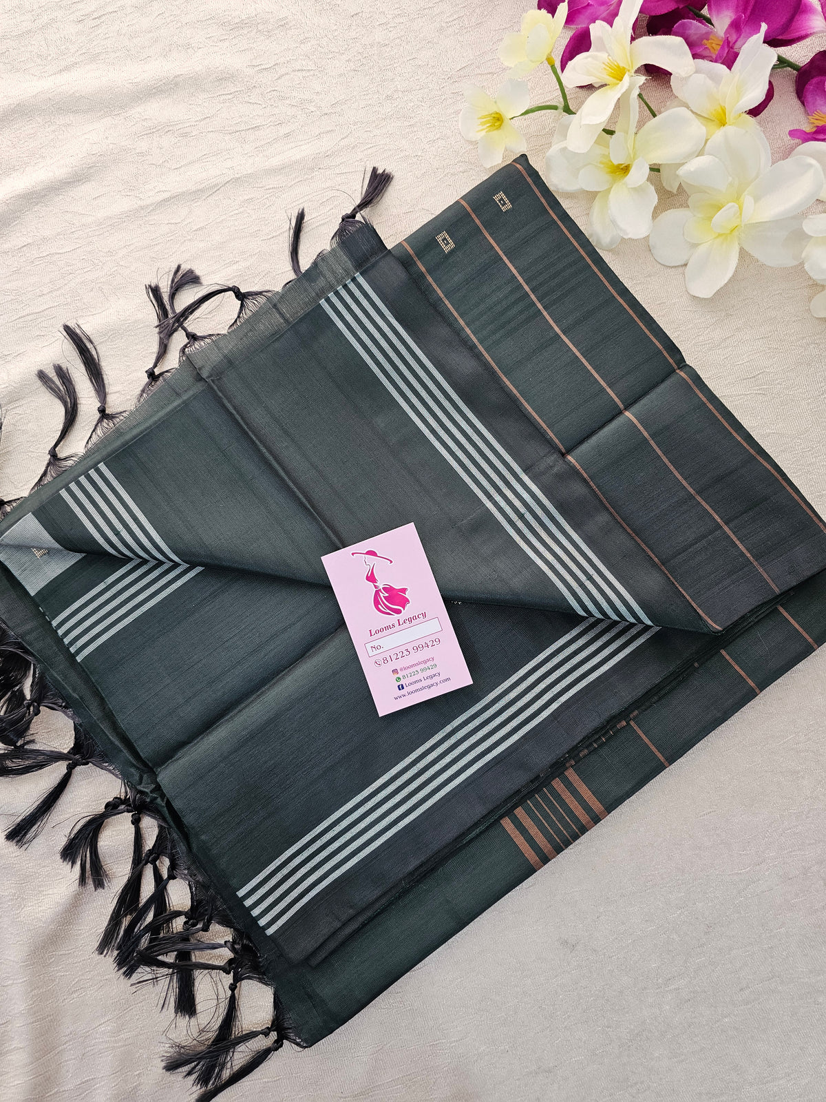 Grey with Dark Green Long Border Handwoven Chinnalampattu Saree