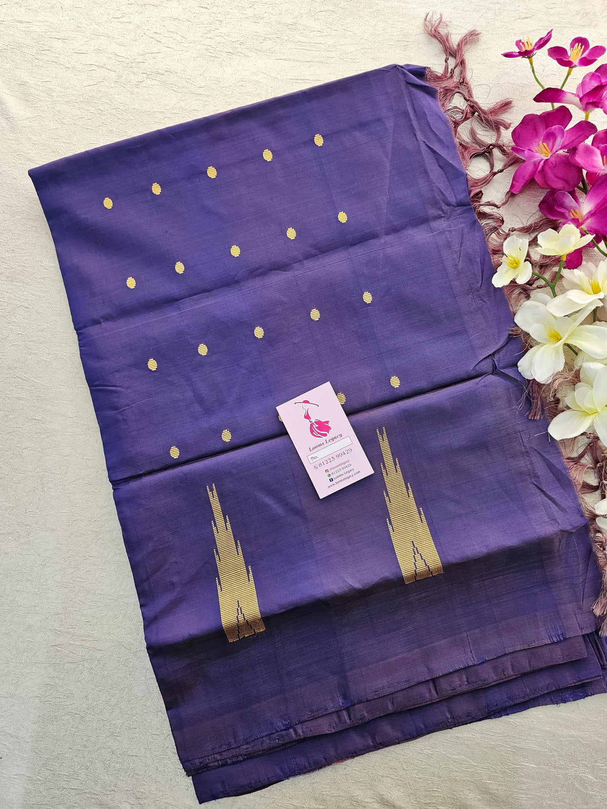 Monochrome Dark Blue Handwoven Chinnalampattu Saree