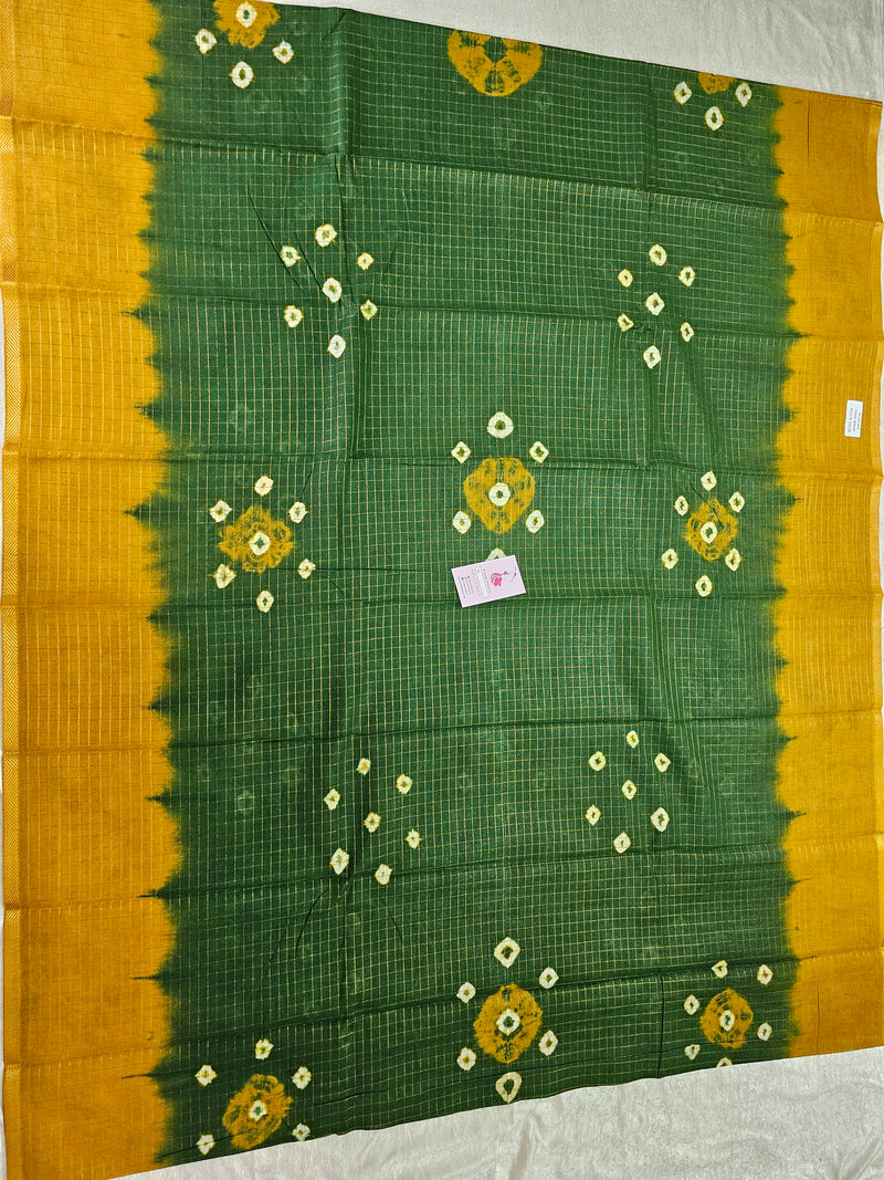 Madurai Sungadi Cotton Small Checks  Saree - Green with Mustard Yellow