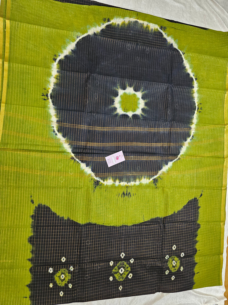 Madurai Sungadi Cotton Small Checks  Saree - Black with Green