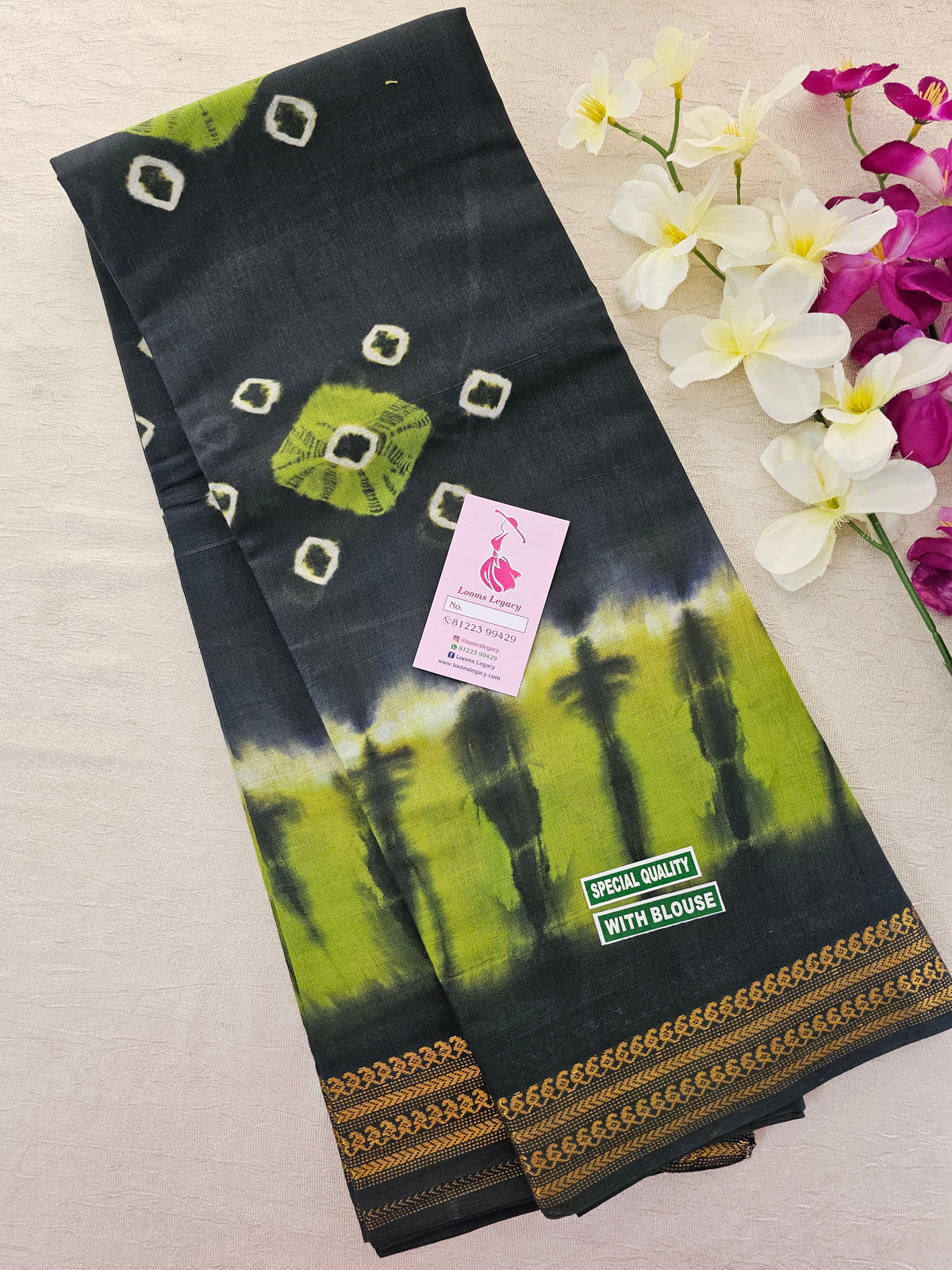 Madurai Sungadi Cotton Saree with Small Borders - Dark Green with Parrot Green