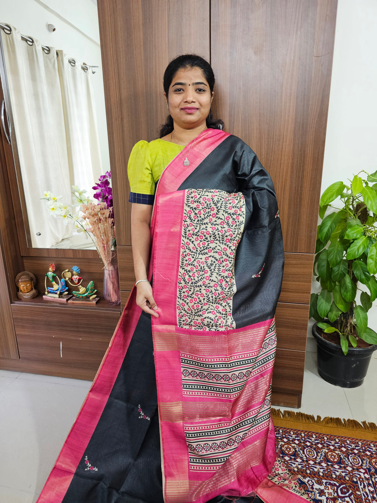 Semi Ghicha Shibori Printed Saree - Black with Pink