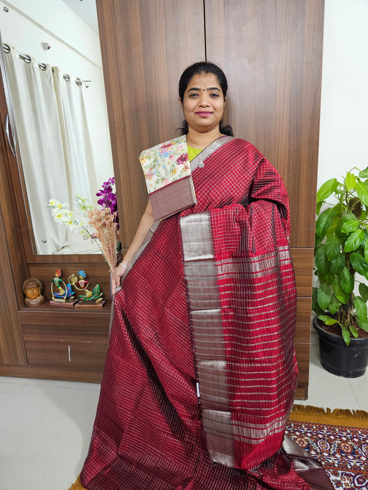 Handwoven Mangalagiri Pattu Saree Small Checks with Mix and Match Pure Tussar Blouse - Maroon