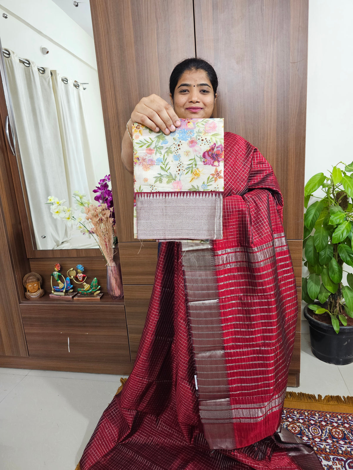 Handwoven Mangalagiri Pattu Saree Small Checks with Mix and Match Pure Tussar Blouse - Maroon