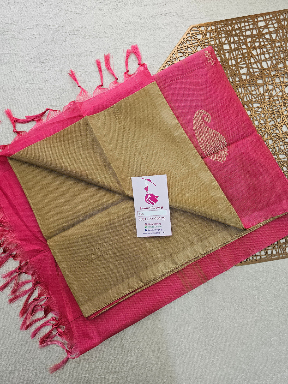 Cream with Pink Pallu Handwoven Chinnalampattu Saree