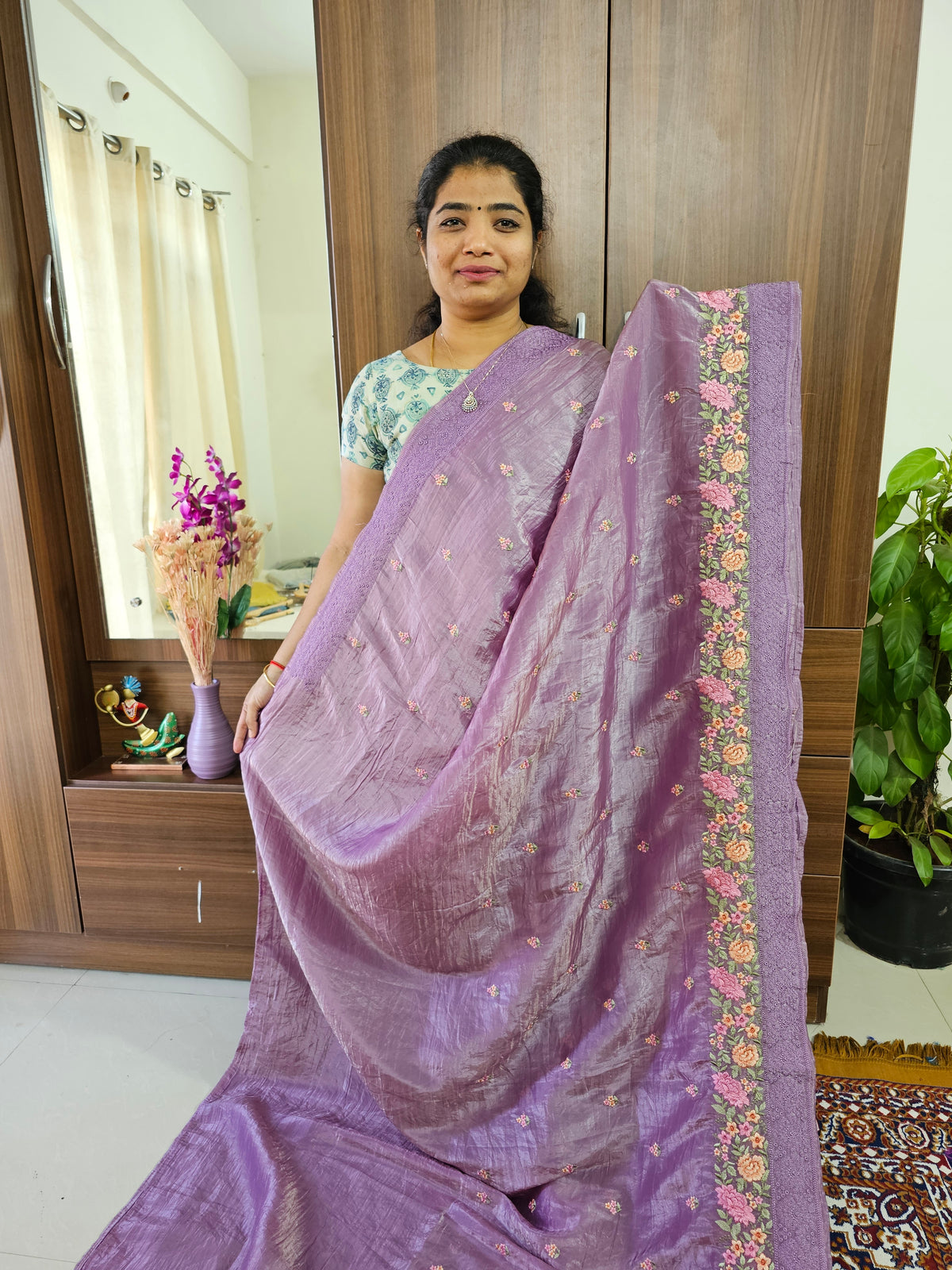 Premium Crushed Soft Saree with Emboridery Border - Lavender