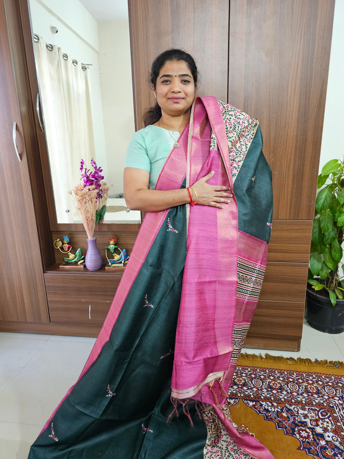 Semi Ghicha Shibori Printed Saree - Green with Pink