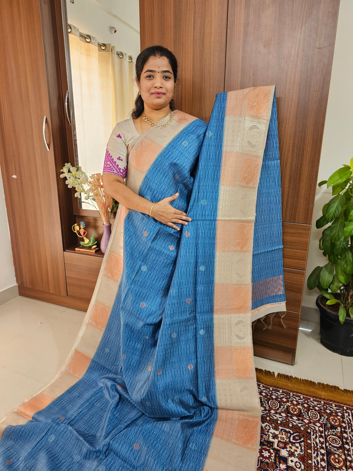 Semi Maandu Tussar Zari Weaving Butti with Contrast Pallu -  Blue with Grey