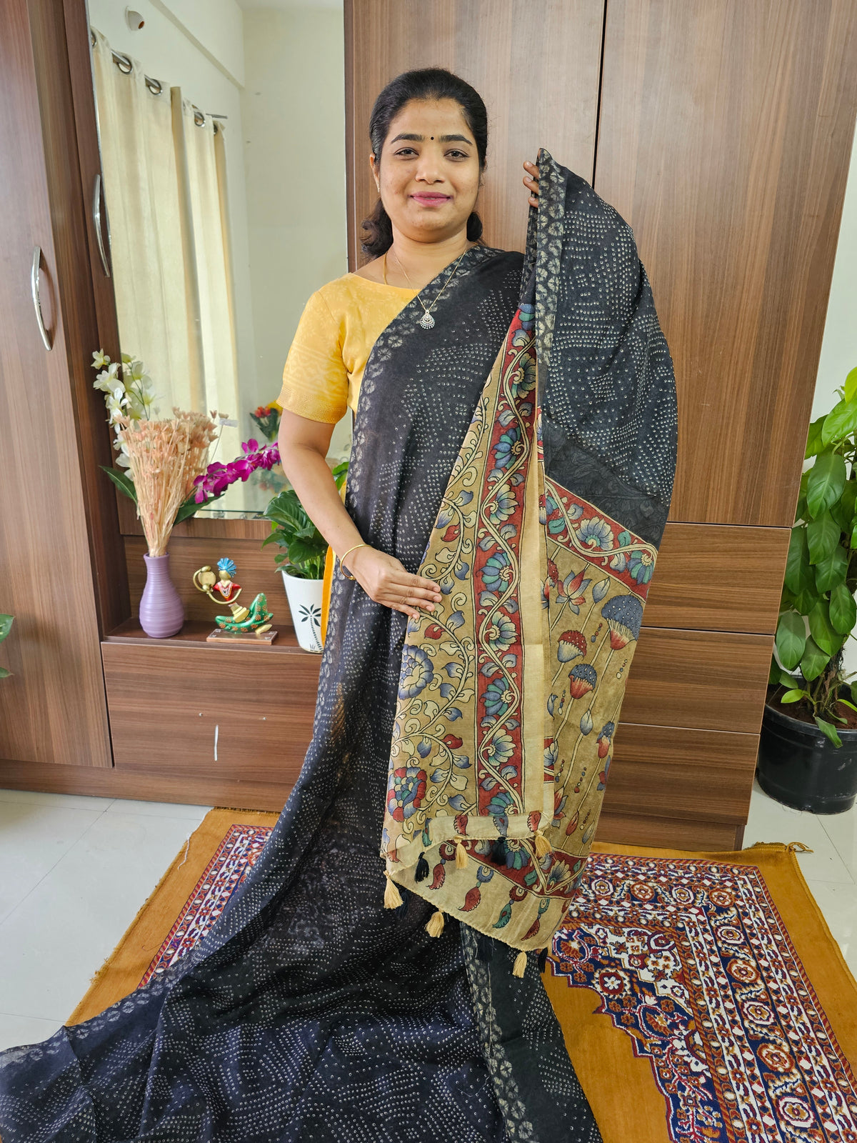 Linen Cotton with Kalamkari Pallu - Black