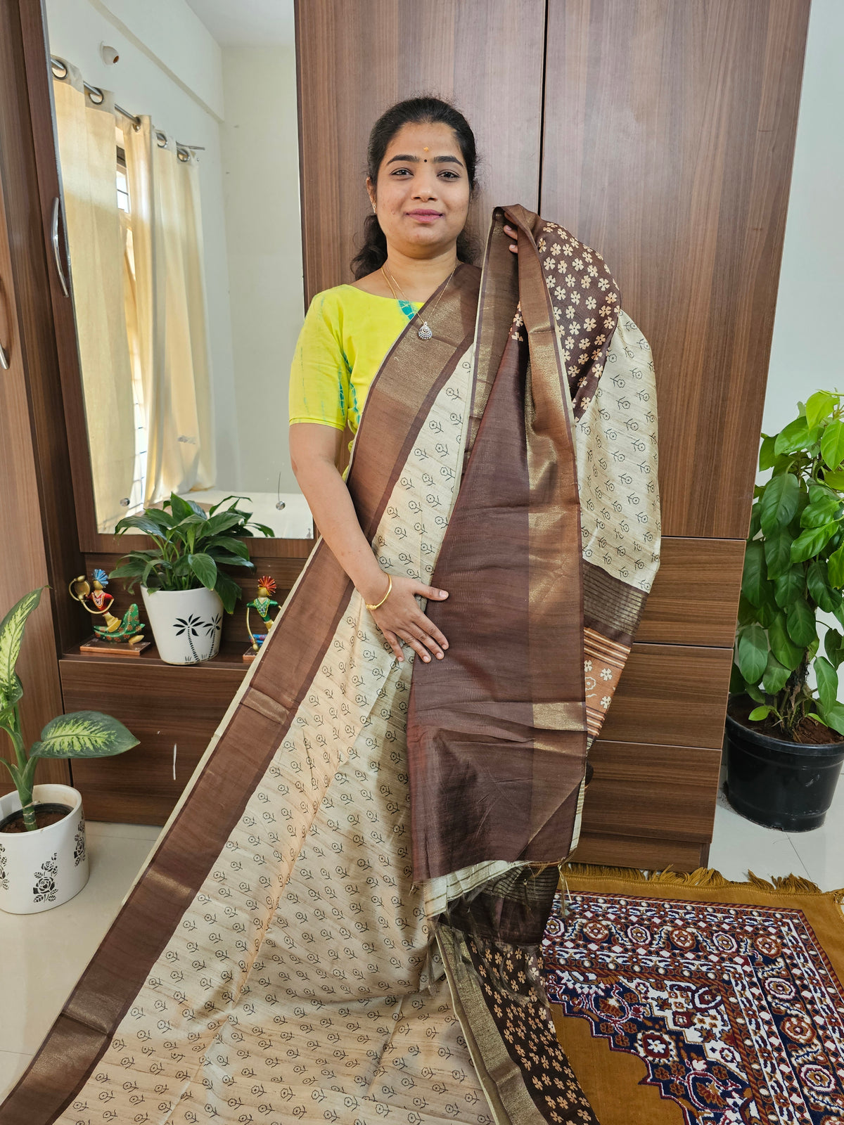 Semi Ghicha Digital Printed Saree - Cream with Brown