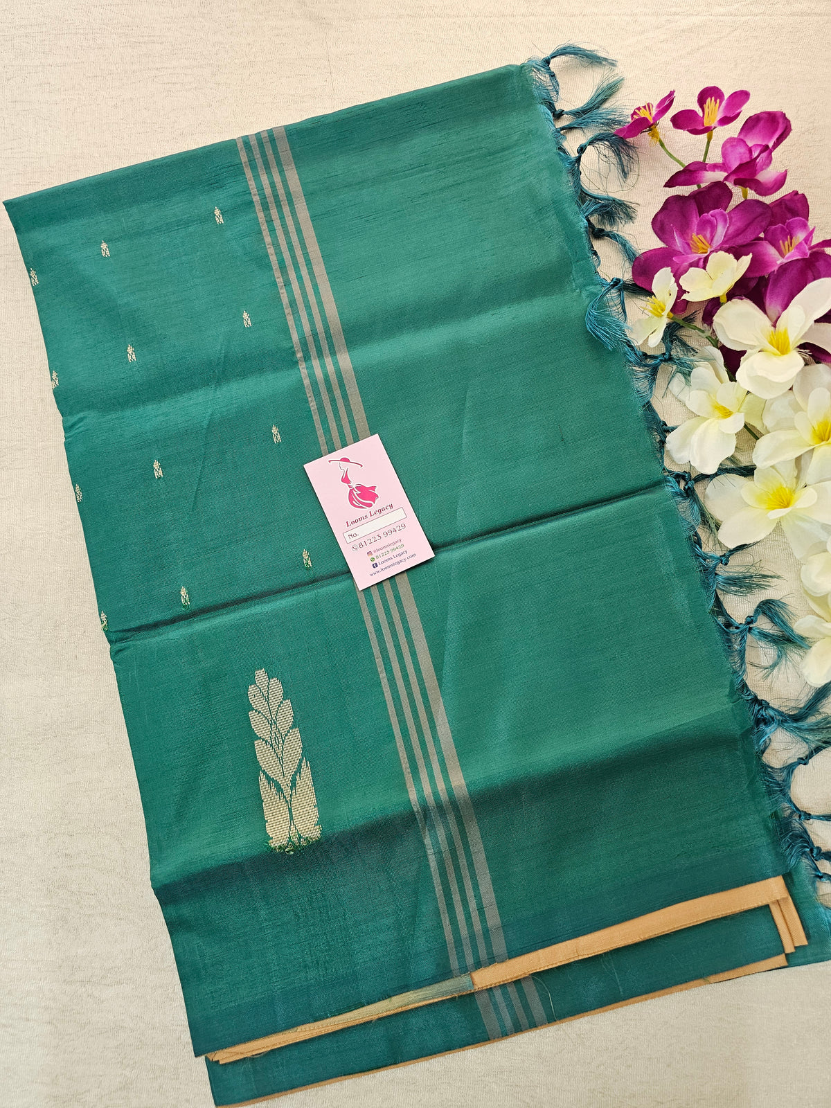 Beige with Peacock Green Pallu  Handwoven Chinnalampattu Saree