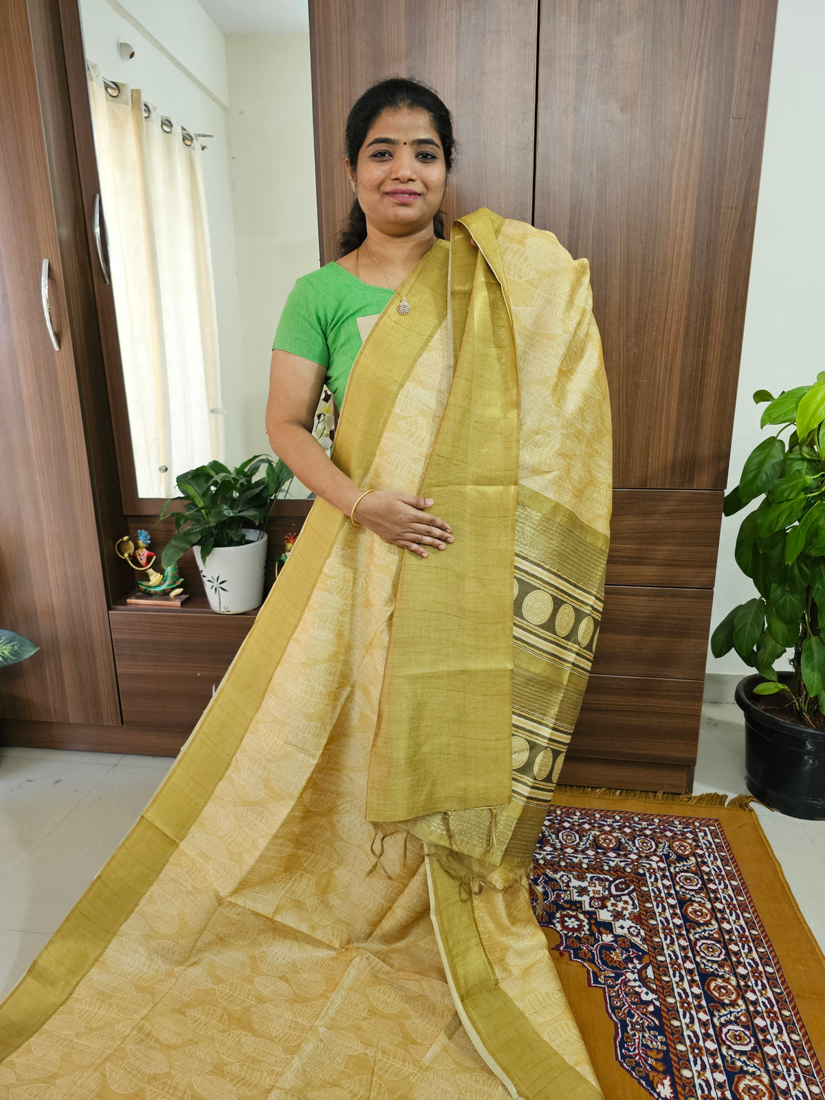 Semi Ghicha with Floral Pattern Saree - Mehndi Green