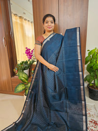 Handwoven Mangalagiri Pattu Saree with Beautiful  Small Checks - Peacock Green