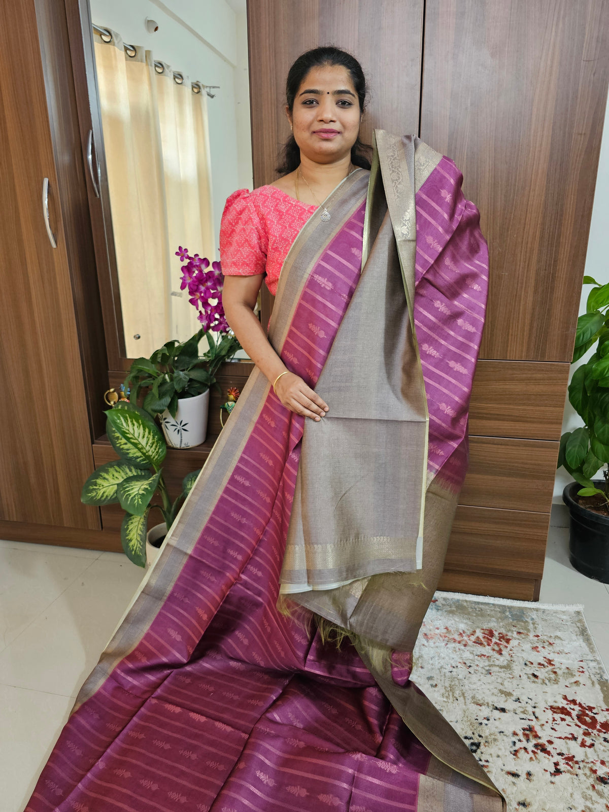 Semi Maandu Tussar Zari Weaving Saree - Magenta Pink with Grey