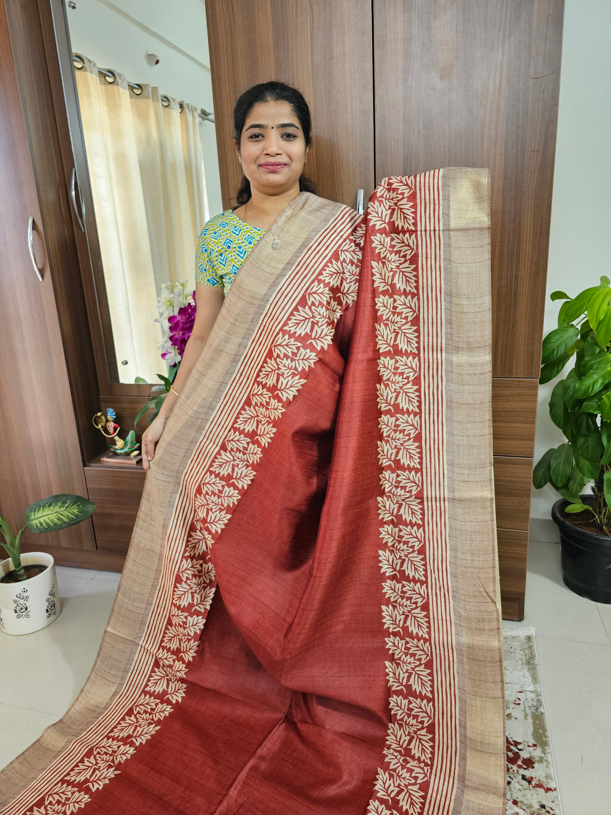 Semi Ghicha Shibori Printed Saree - Maroon