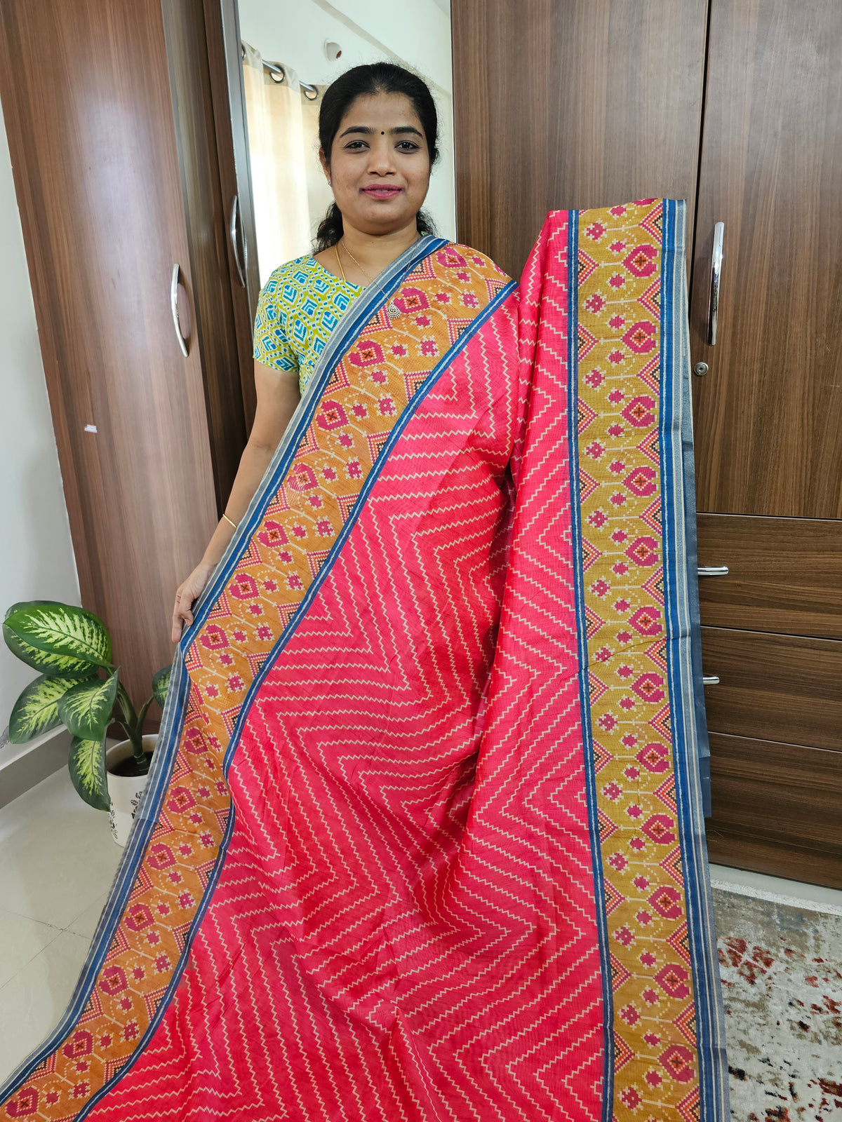 Semi Ghicha Geometric Pattern Printed Saree - Pink with Cobalt Blue