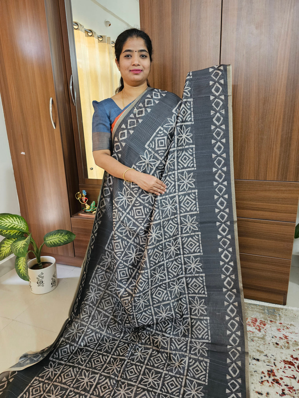 Semi Ghicha  Printed Saree - Grey