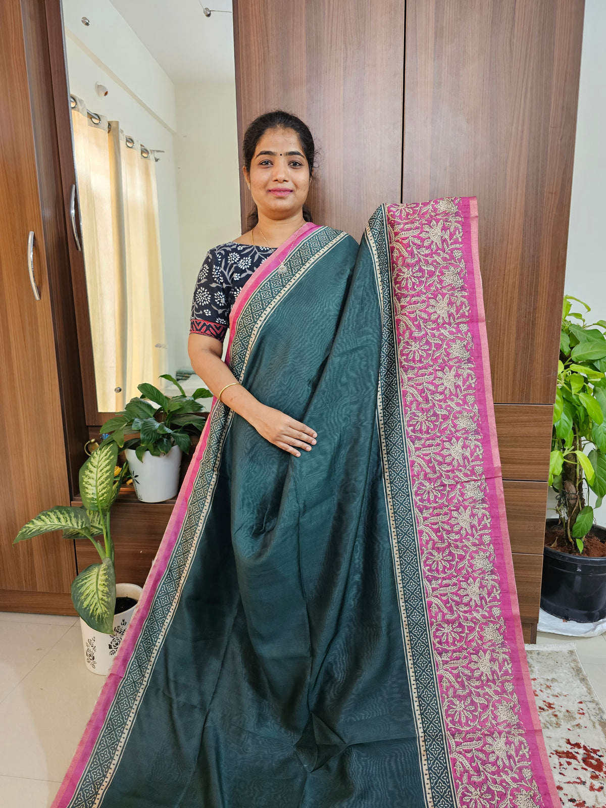 Semi Ghicha Digital Printed Saree - Bottle Green with Pink