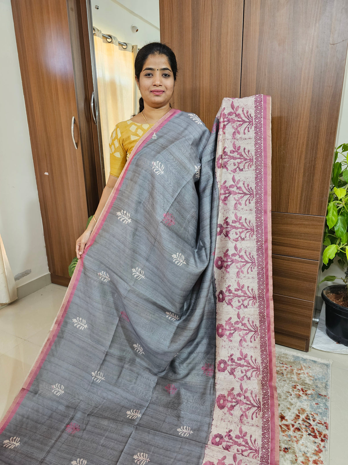 Semi Ghicha Digital Printed Saree - Grey with Pink