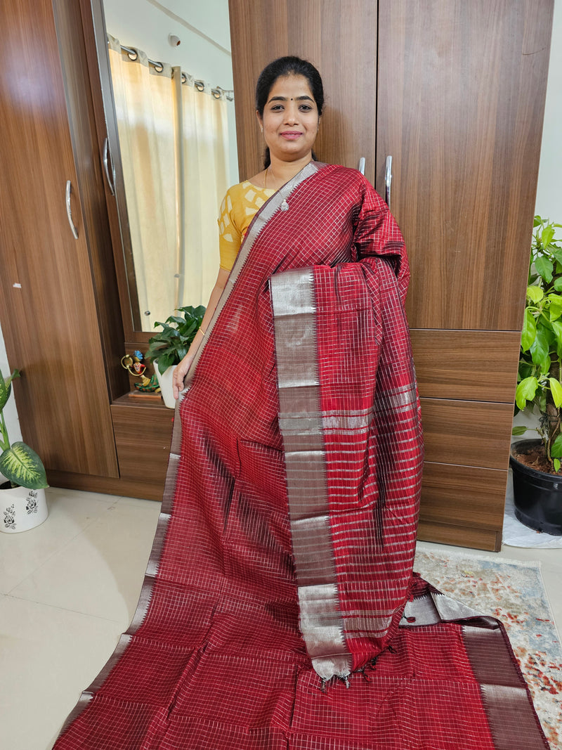 Handwoven Mangalagiri Pattu Saree with Small Checks -Red