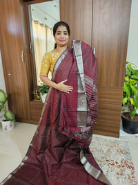 Handwoven Mangalagiri Pattu Saree with Small Checks - Maroon