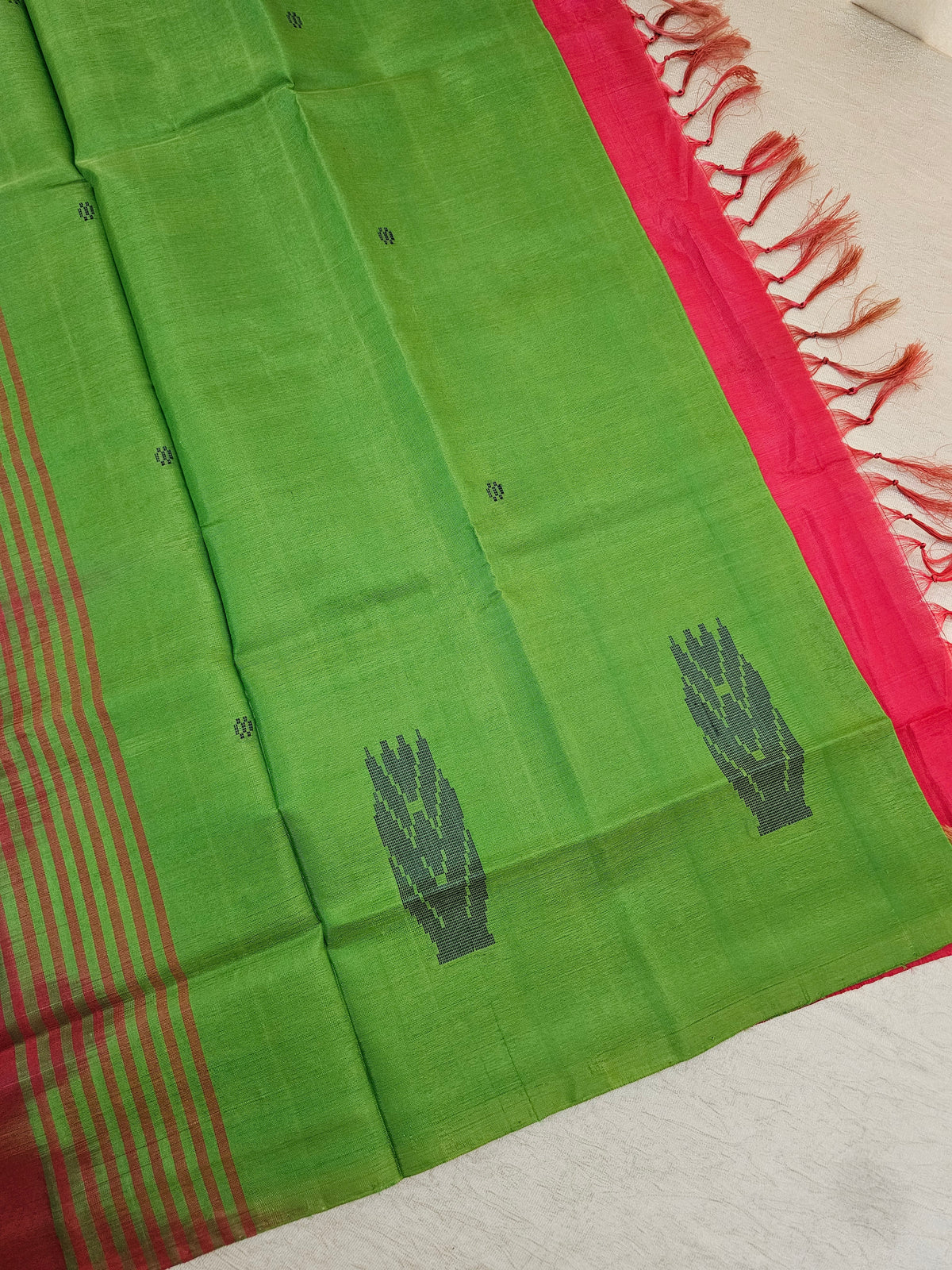 Green with Pink Pallu Handwoven Chinnalampattu Saree