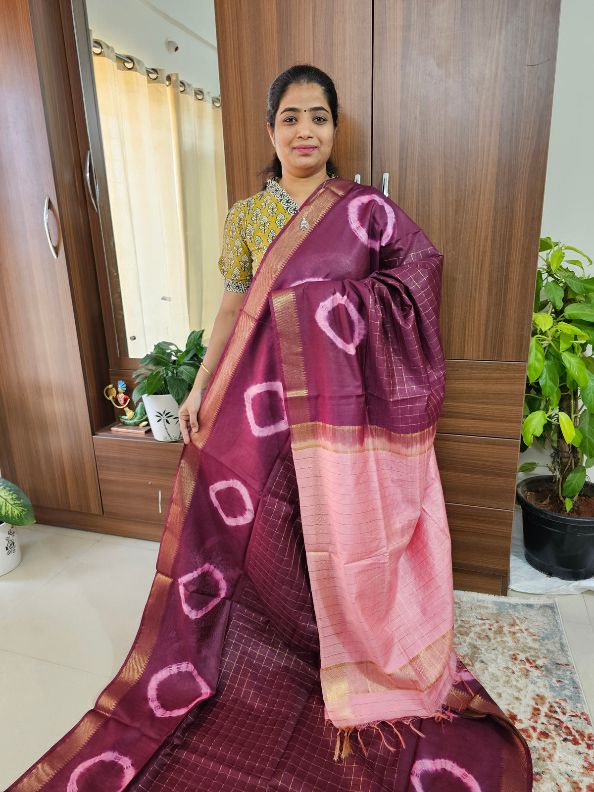 Bhagalpuri Silk Viscous with Zari Weaving Checks Pallu - Maroon with Pink