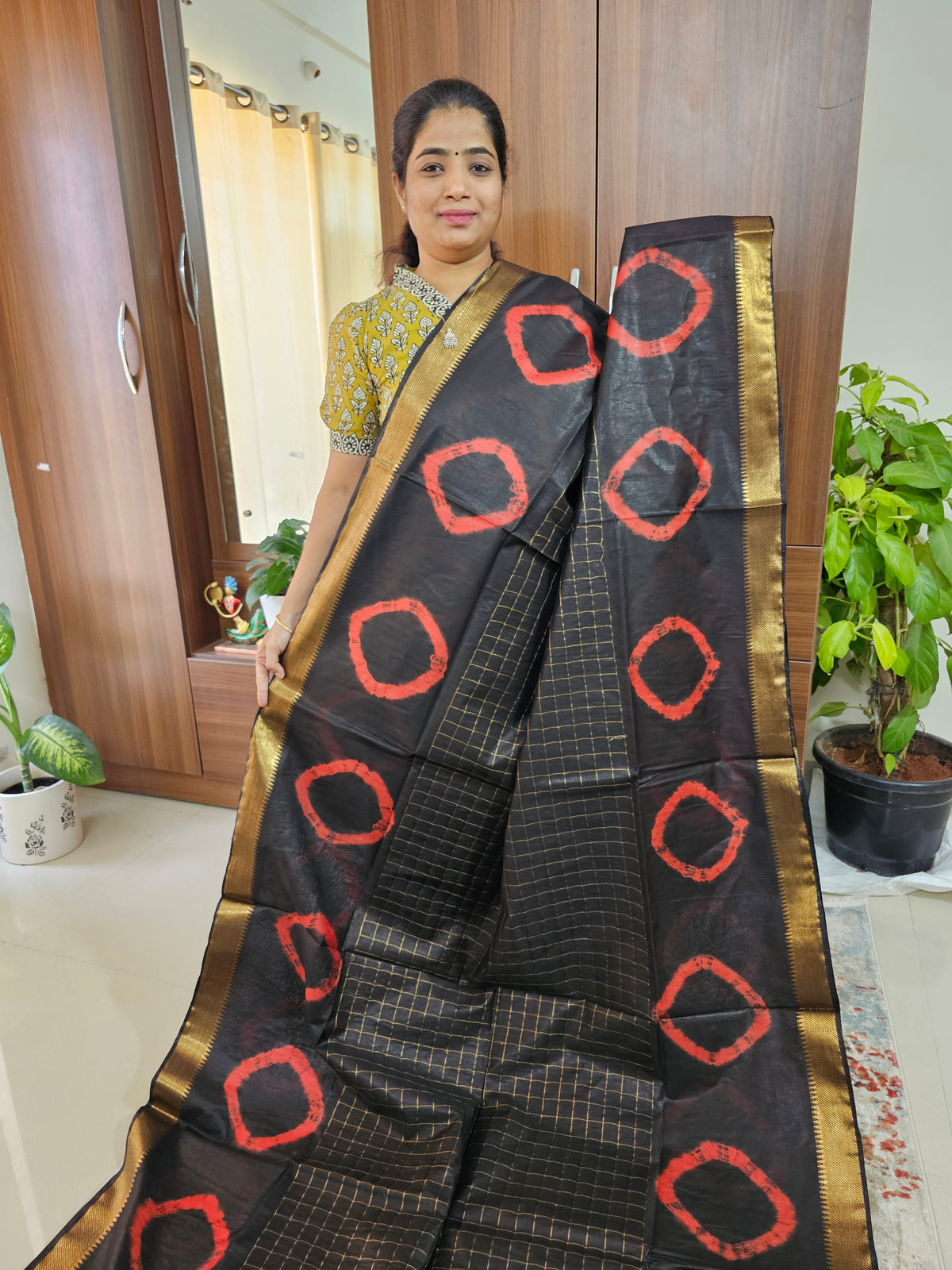 Bhagalpuri Silk Viscous with Zari Weaving Checks Pallu - Black with Red