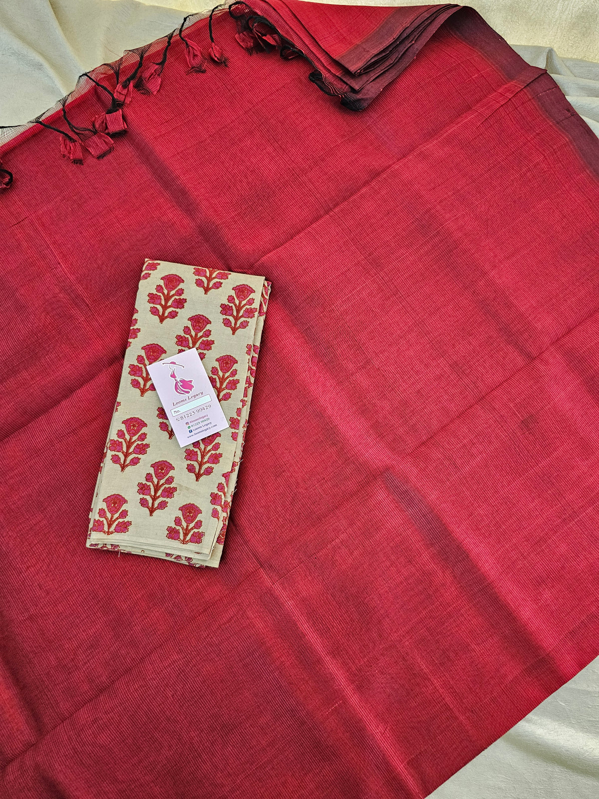 Handwoven Mangalagiri Plain Pattu Saree with Mix and Match Cotton Blouse - Maroon