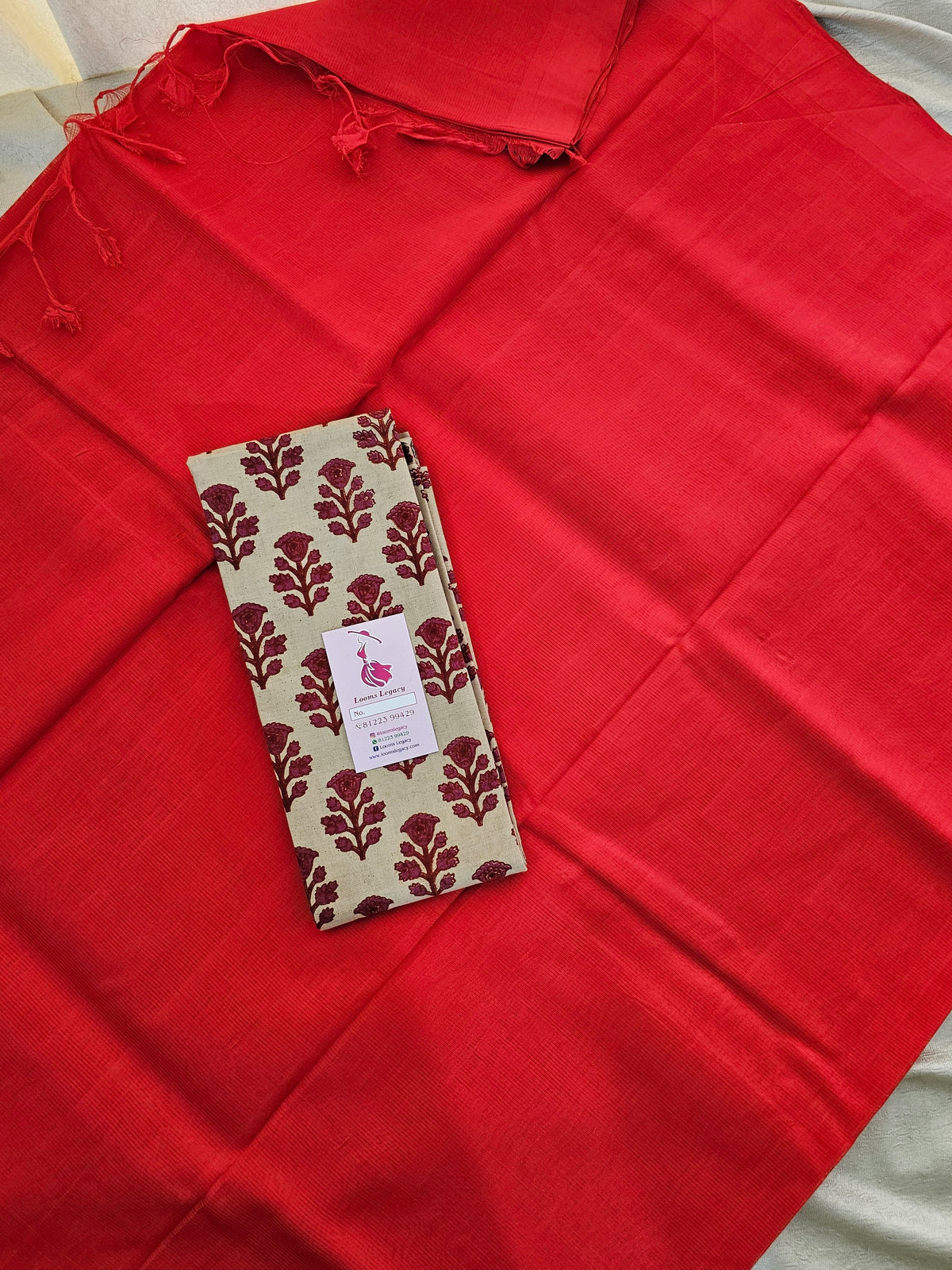 Handwoven Mangalagiri Plain Pattu Saree with Mix and Match Cotton Blouse - Red