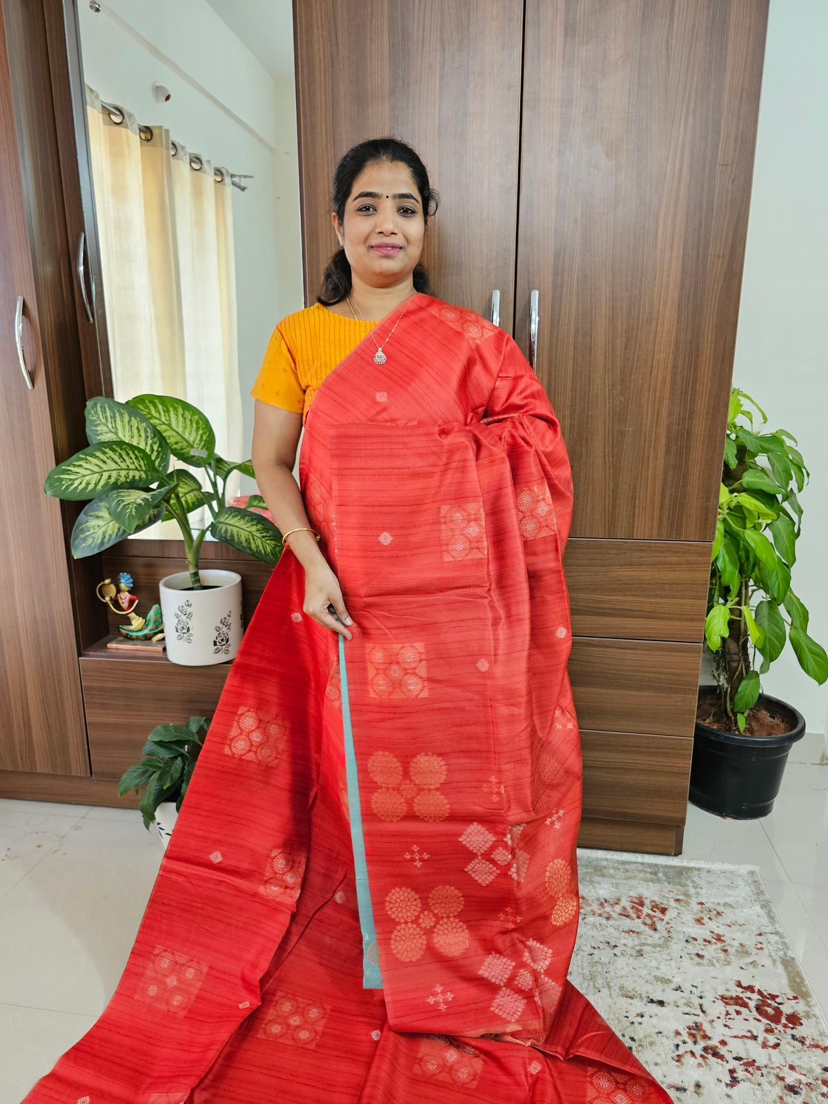 Semi Maandu Tussar  - Red with Sea Green