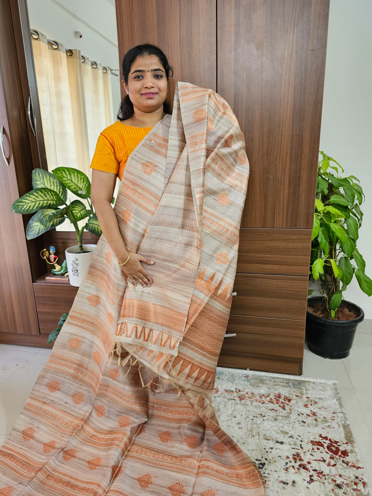 Semi Maandu Tussar Zari Weaving Saree - Tussar