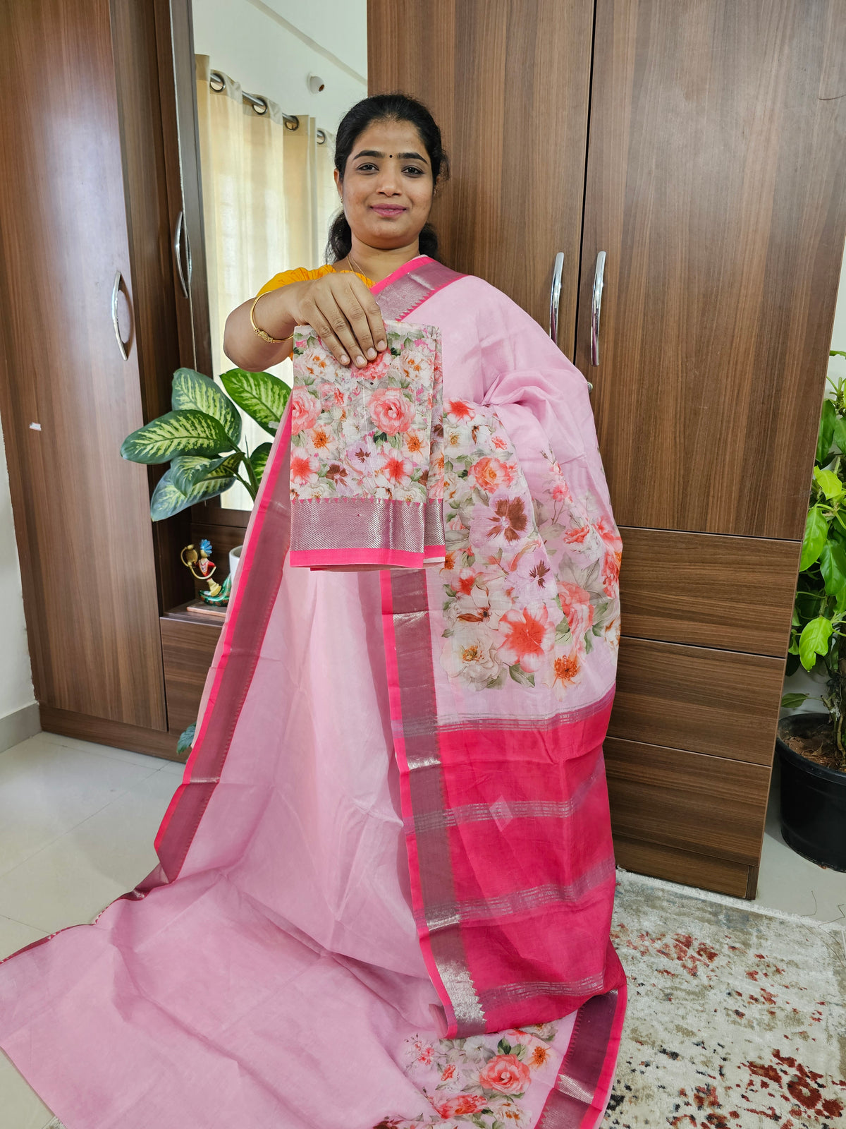 Handwoven Mangalagiri Pattu Saree with Beautiful Kalamkari - Pink