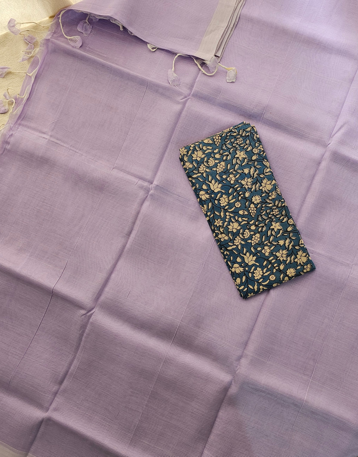 Handwoven Mangalagiri Plain Pattu Saree with Mix and Match Cotton Blouse - Pastel Violet