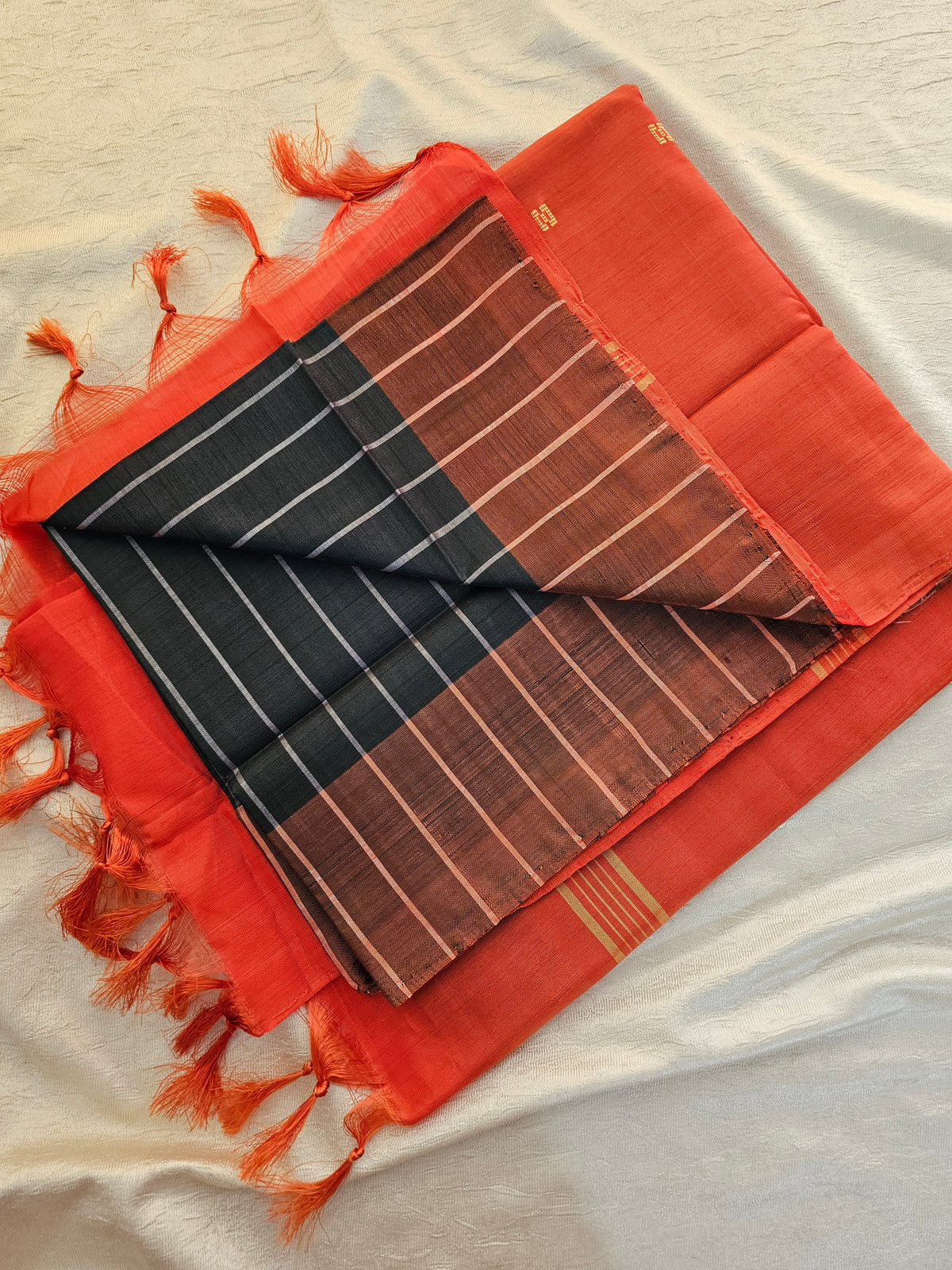 Chinnalampattu Saree - Dark Grey with Orange