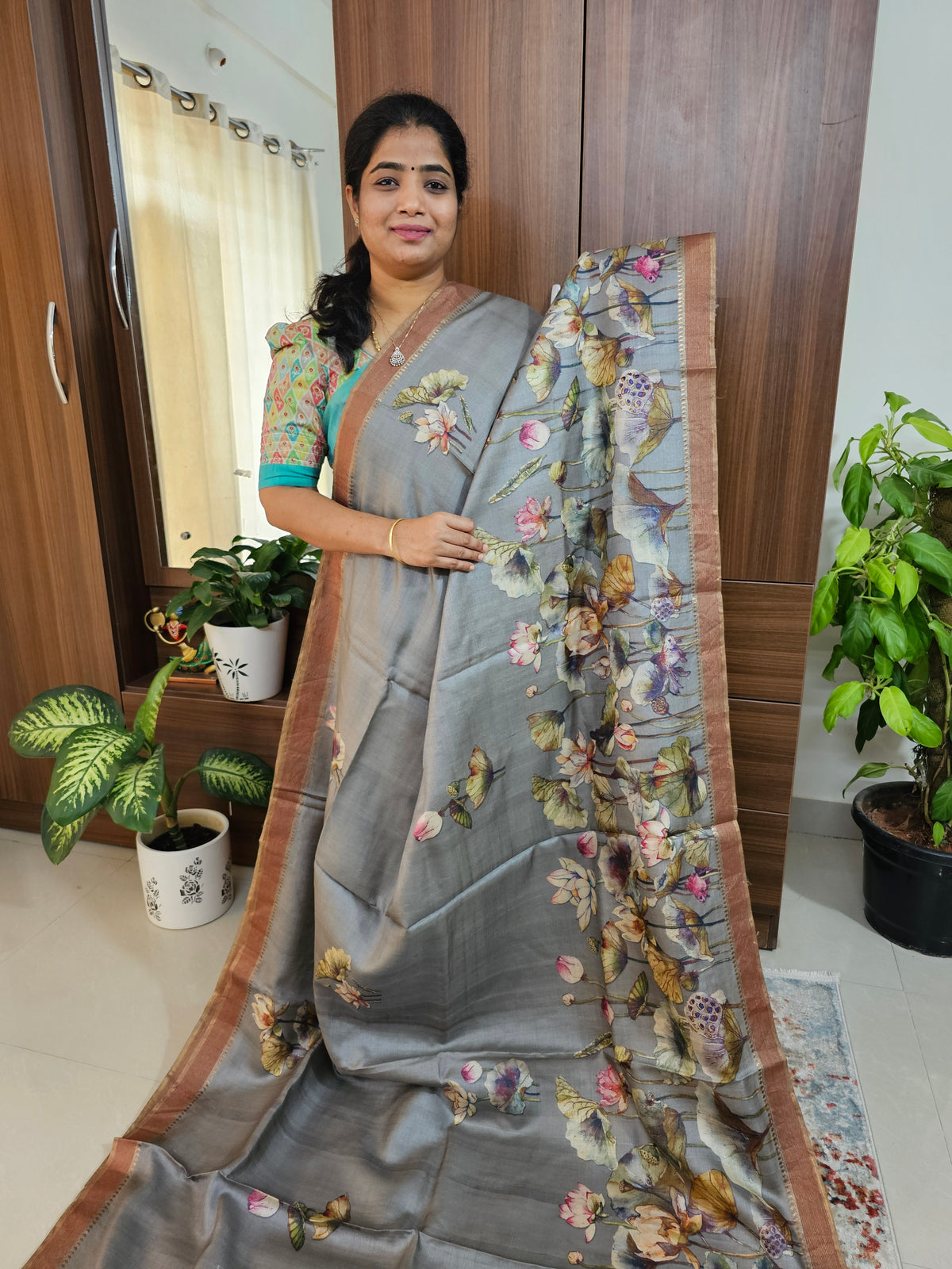 Matka Tussar with Choodi Border - Grey