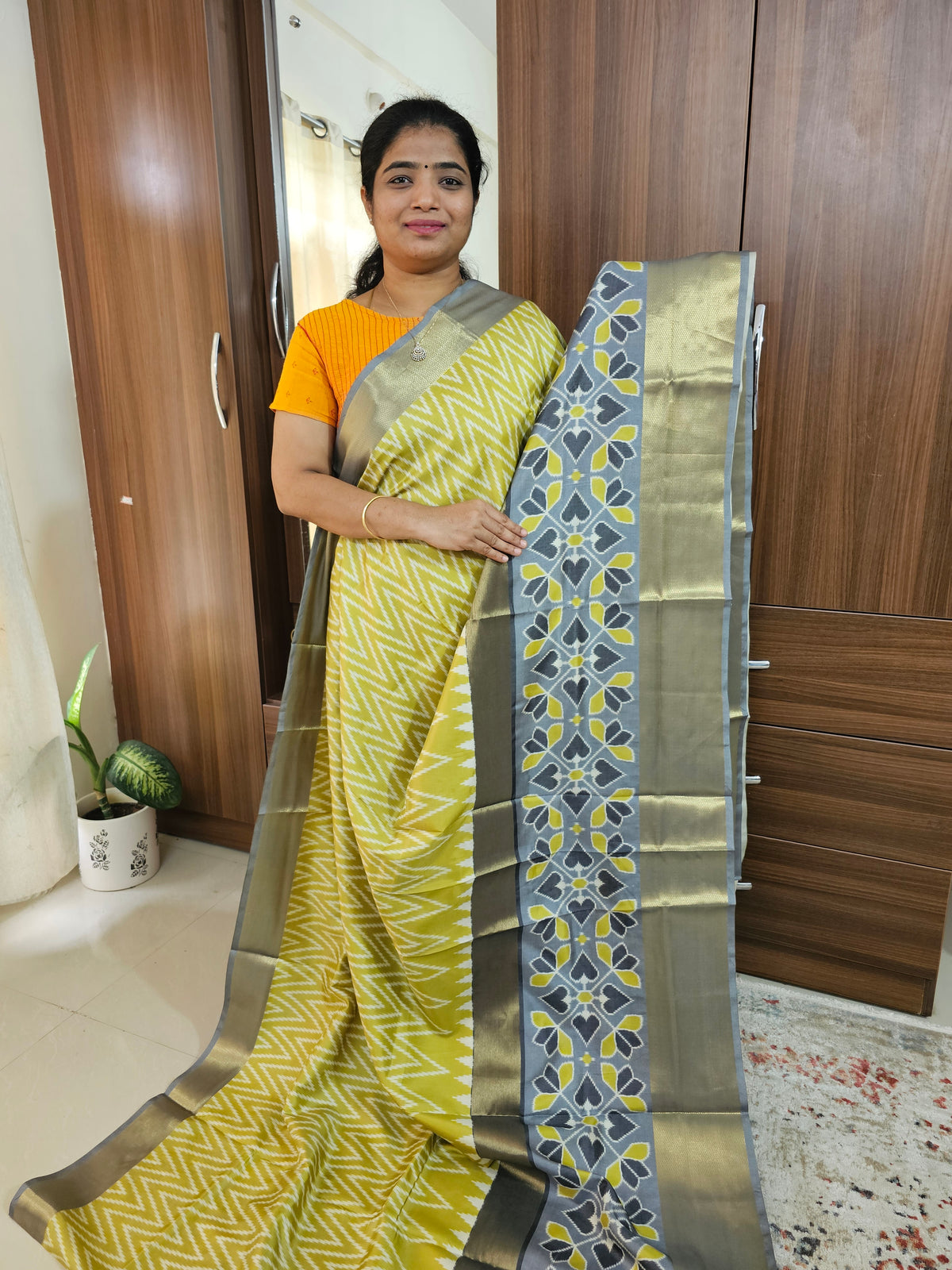 Pochampally Art Silk Saree - Lime Green with Grey