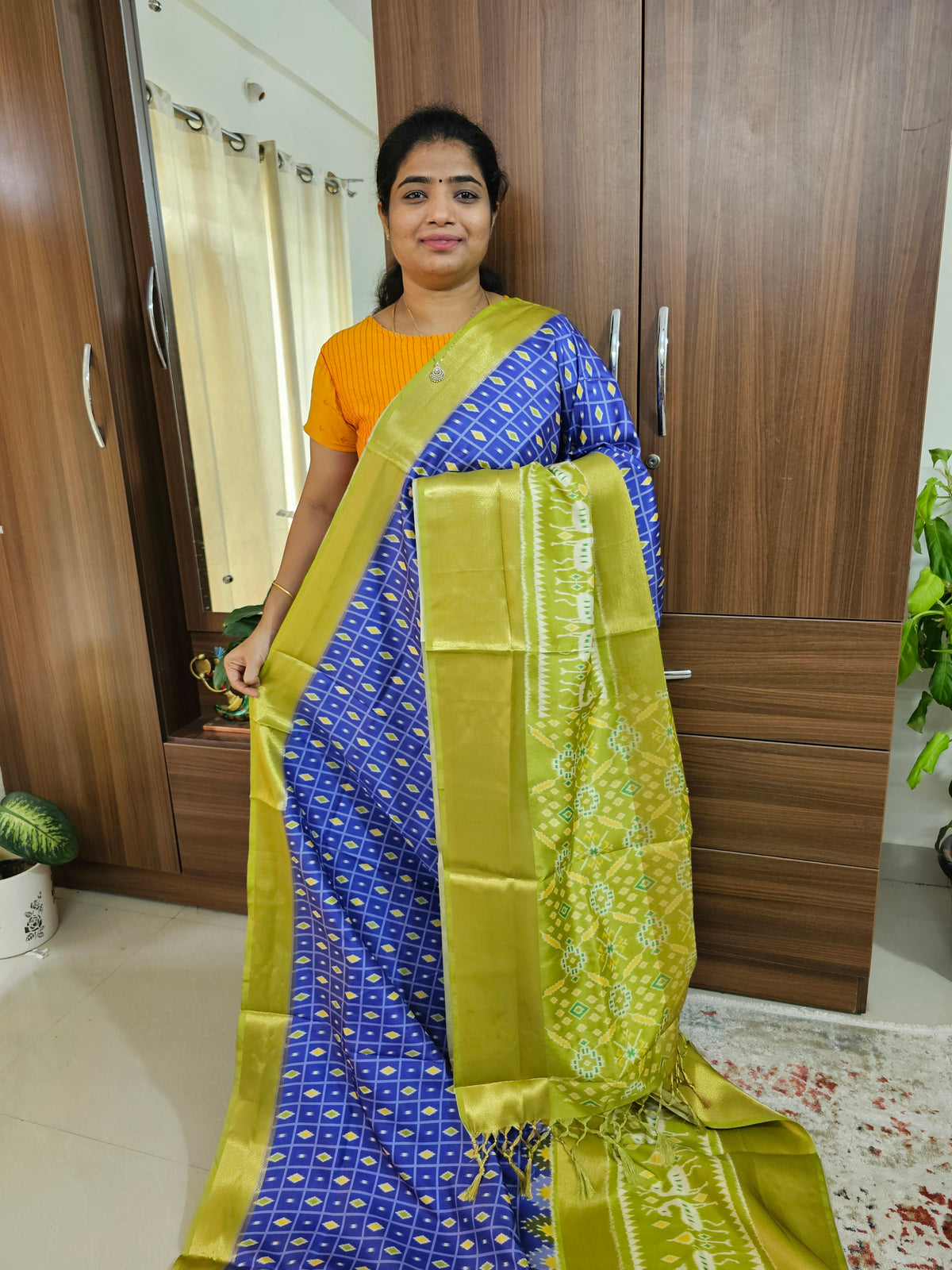 Pochampally Art Silk Saree - Blue with Green