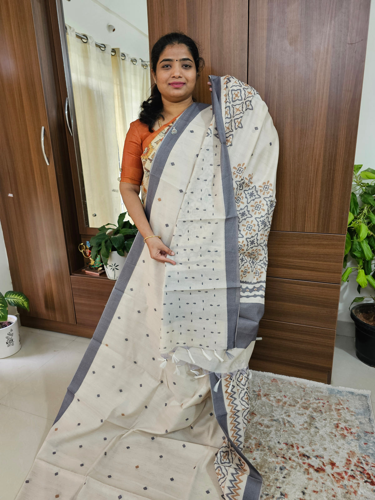 Semi Tussar with Digital Printed Saree - Cream with Grey