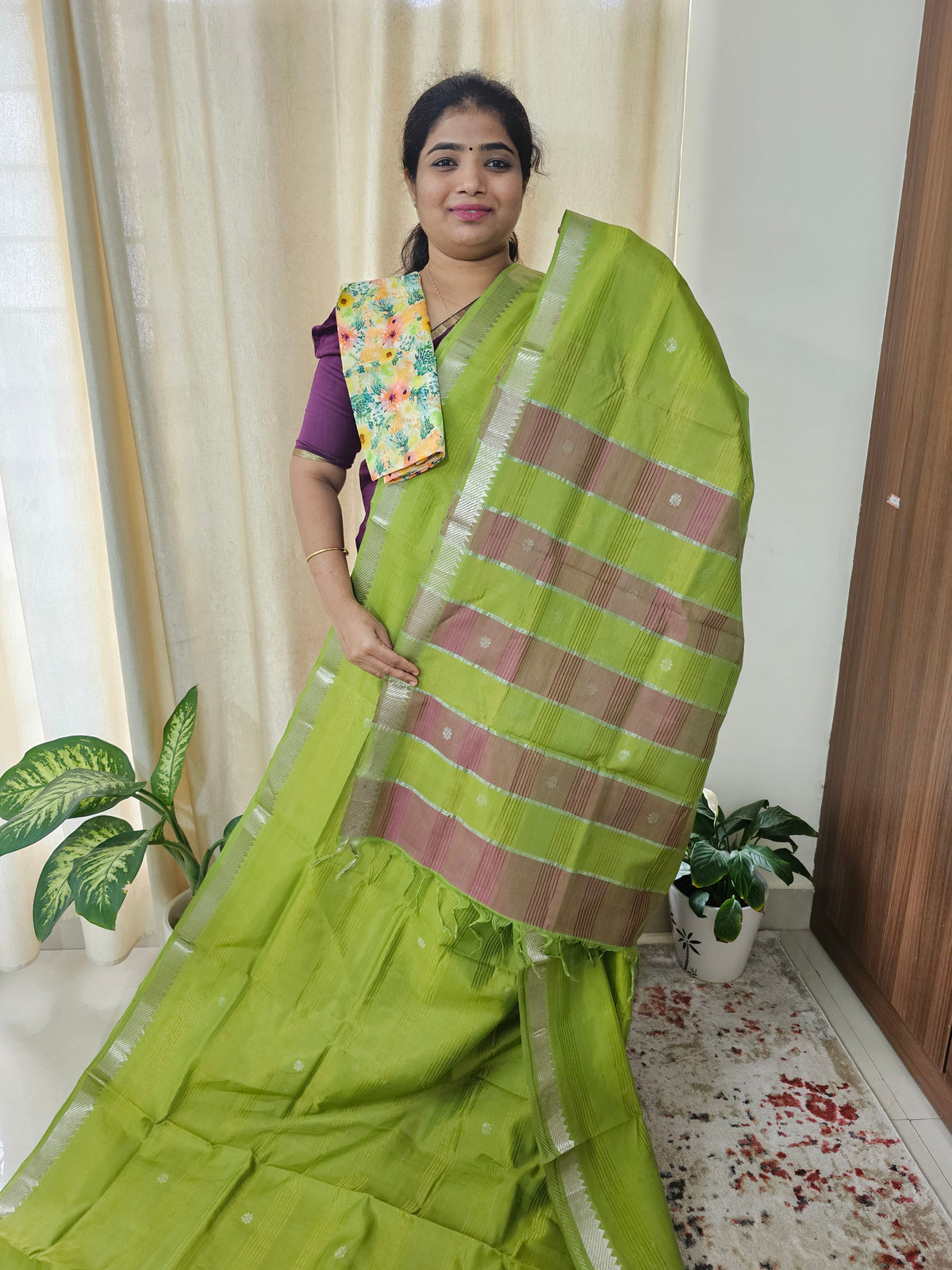 Handwoven Mangalagiri Pattu Saree with Floral Buttas - Green with Magenta Pink