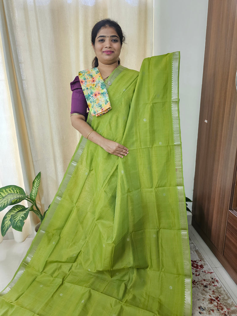 Handwoven Mangalagiri Pattu Saree with Floral Buttas - Green with Magenta Pink