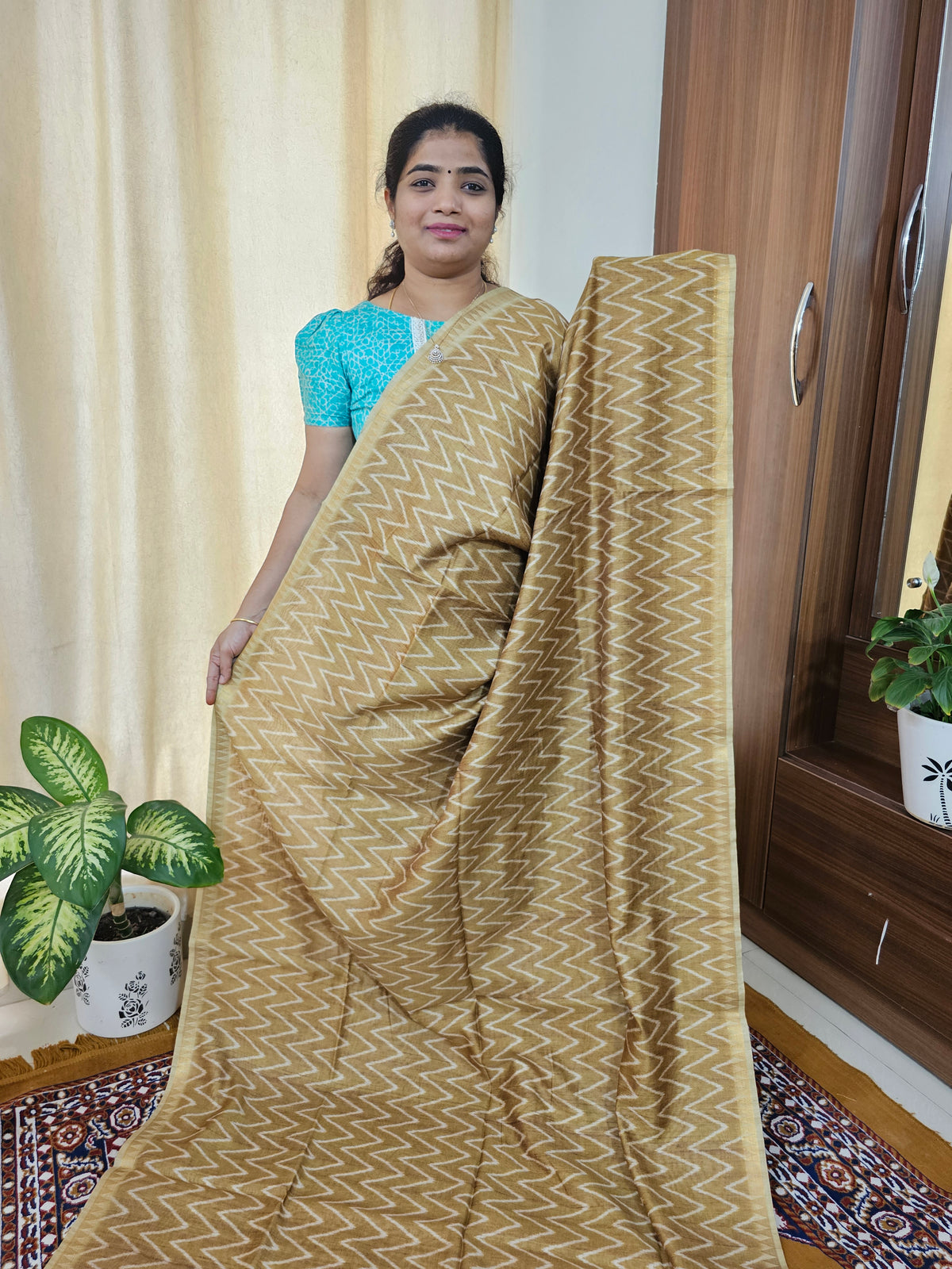 Soft Semi Tussar with Zari Weaving Border - Mehindi Green