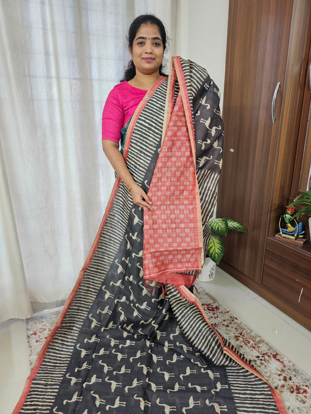 Semi Ghicha Flamingo Printed Saree - Grey with Red