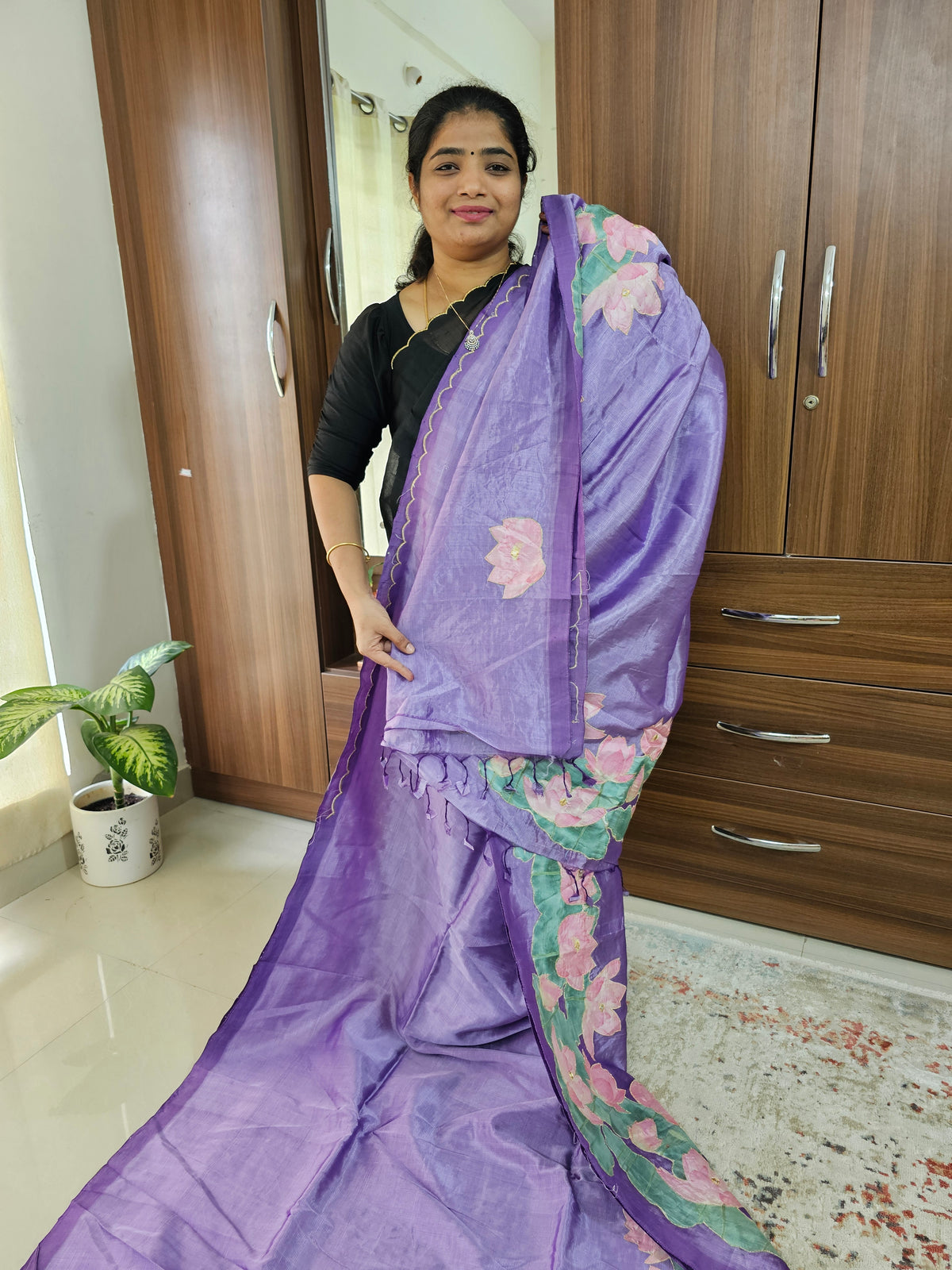 Handwoven Mangalagiri Pattu Saree with Floral Patch Work - Lavender