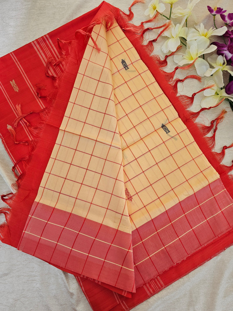 Sandal with Red Chinnalampattu Saree